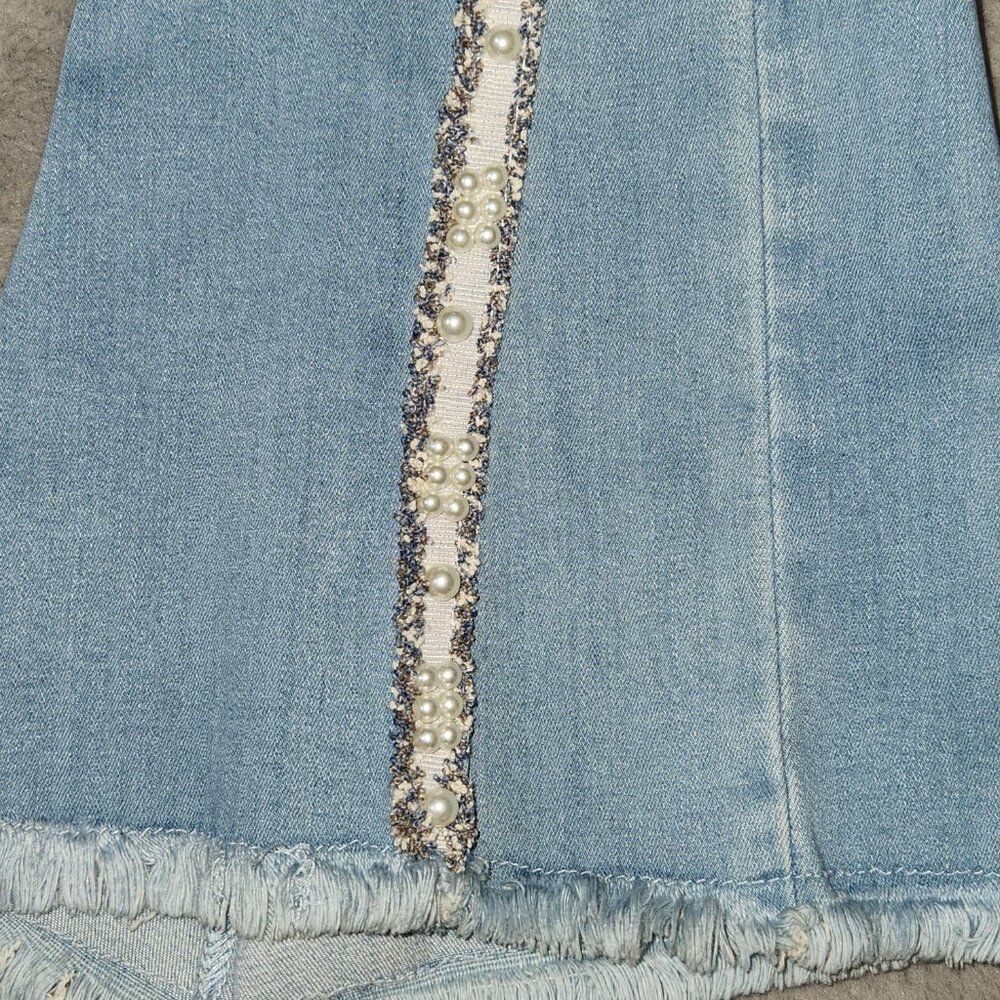 Akira Flare Jeans with Pearls Size 5 - Picture 7 of 10